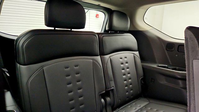 2024 Kia EV9 Wind AWD w/ Triple-Screen Cockpit & Heated Seats - 22993604 - 22