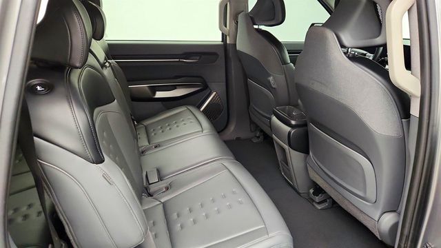 2024 Kia EV9 Wind AWD w/ Triple-Screen Cockpit & Heated Seats - 22993604 - 23