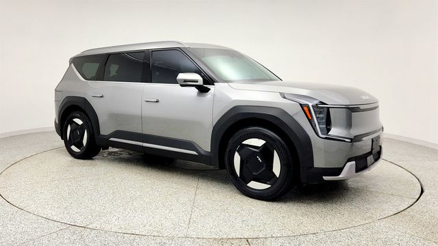 2024 Kia EV9 Wind AWD w/ Triple-Screen Cockpit & Heated Seats - 22993604 - 2