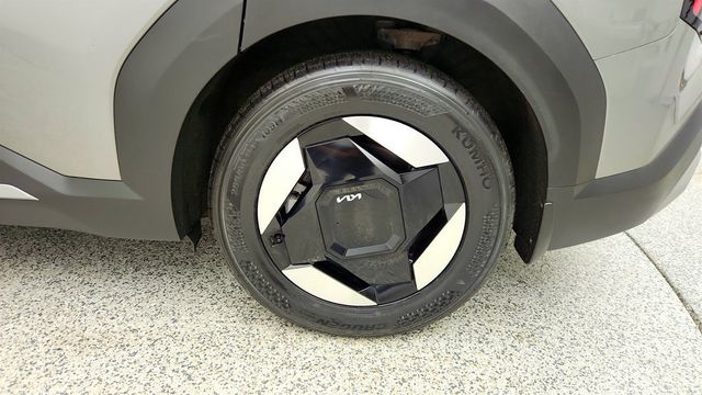 2024 Kia EV9 Wind AWD w/ Triple-Screen Cockpit & Heated Seats - 22993604 - 8