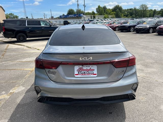 2024 Kia Forte GT-LINE - 23056473 - 4