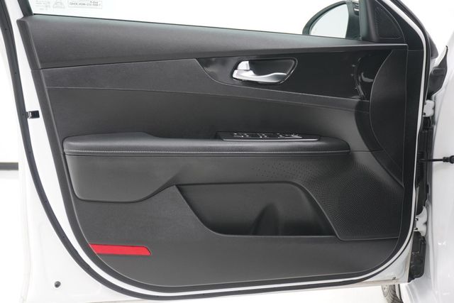 2024 Kia Forte GT-Line IVT - 22932507 - 12