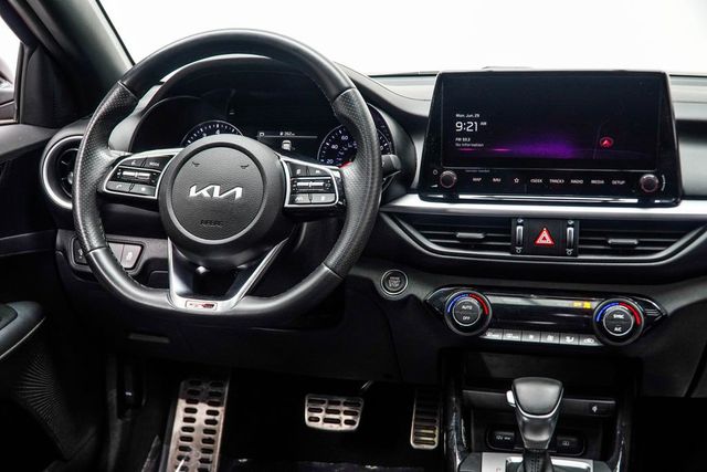 2024 Kia Forte GT-Line IVT - 23040145 - 15