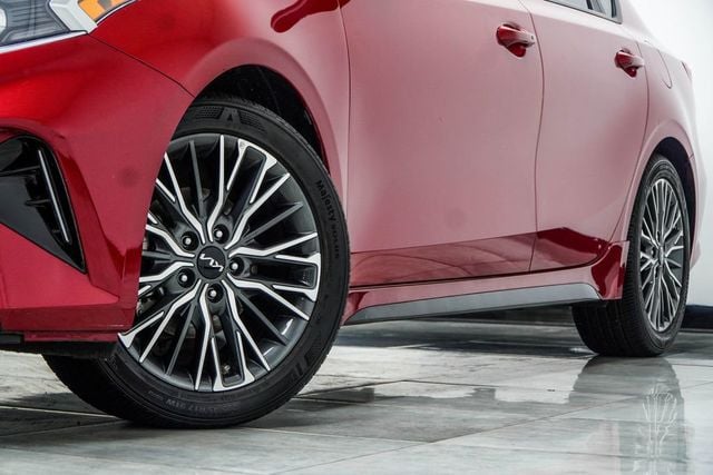 2024 Kia Forte GT-Line IVT - 23040145 - 2