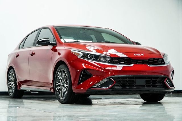 2024 Kia Forte GT-Line IVT - 23040145 - 3