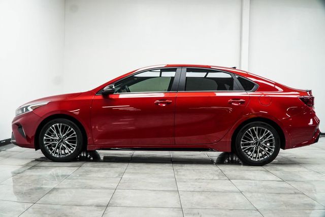 2024 Kia Forte GT-Line IVT - 23040145 - 8