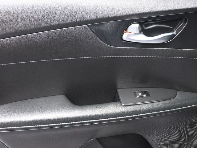 2024 Kia Forte GT-Line IVT - 22982165 - 15