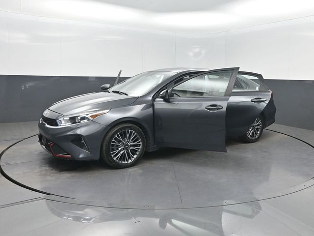 2024 Kia Forte GT-Line IVT - 22982165 - 34