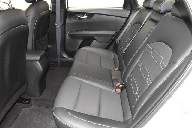 2024 Kia Forte GT-Line IVT - 23011017 - 31