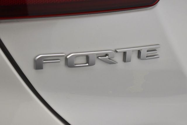 2024 Kia Forte GT-Line IVT - 23011017 - 8