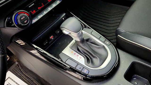 2024 Kia Forte GT-Line IVT w/ Premium Package - 23033700 - 16