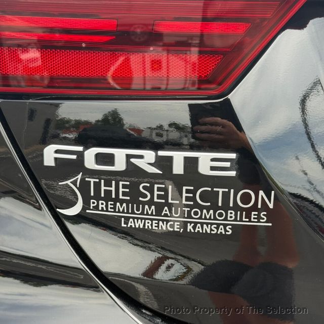 2024 Kia Forte GT-LINE W/BLINDSPOT, APPLE CARPLAY & BLUETOOTH - 23046027 - 12