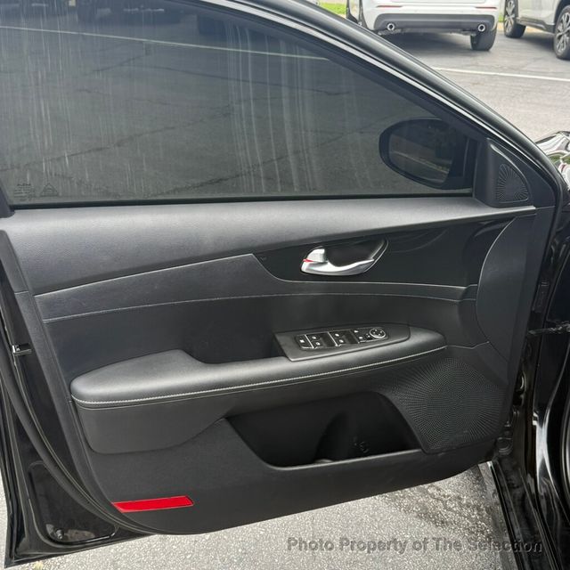 2024 Kia Forte GT-LINE W/BLINDSPOT, APPLE CARPLAY & BLUETOOTH - 23046027 - 18