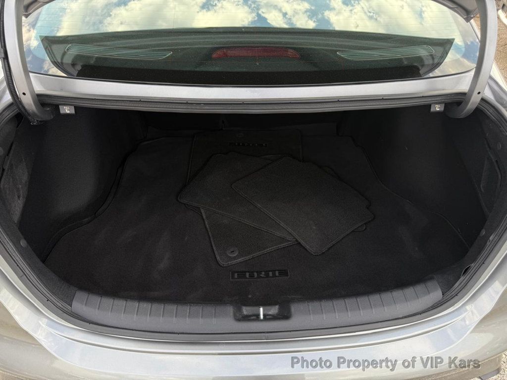 2024 Kia Forte LX IVT - 22912826 - 9