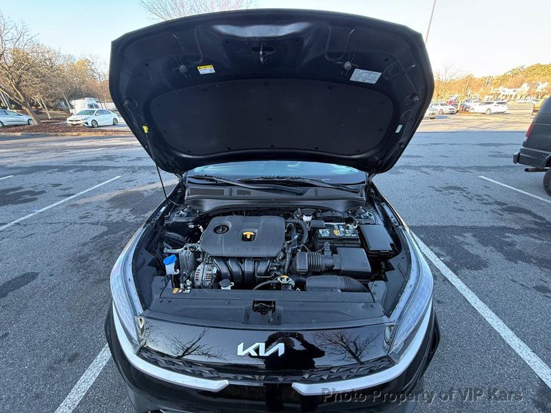 2024 Kia Forte LX IVT - 22985892 - 9