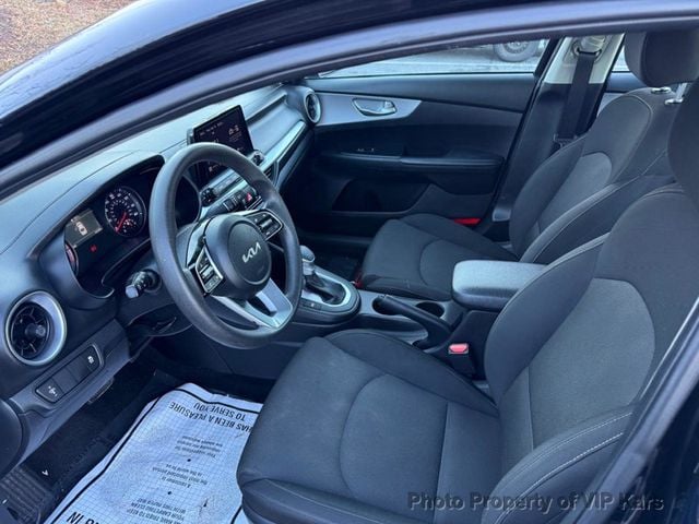 2024 Kia Forte LX IVT - 22985892 - 13