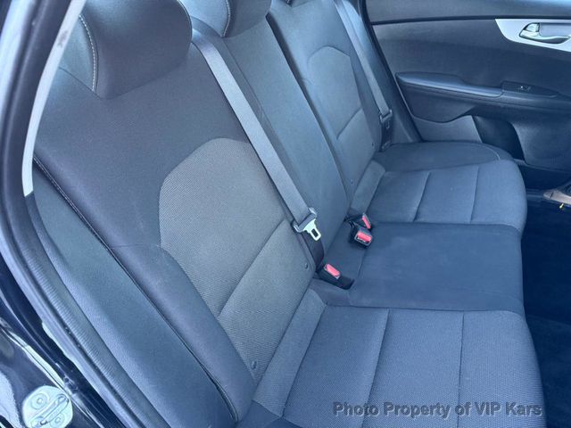 2024 Kia Forte LX IVT - 22985892 - 19