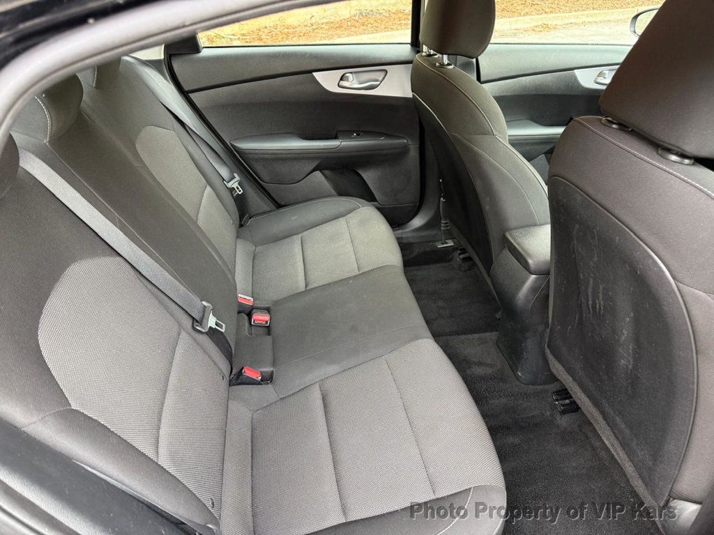 2024 Kia Forte LX IVT - 22990070 - 11