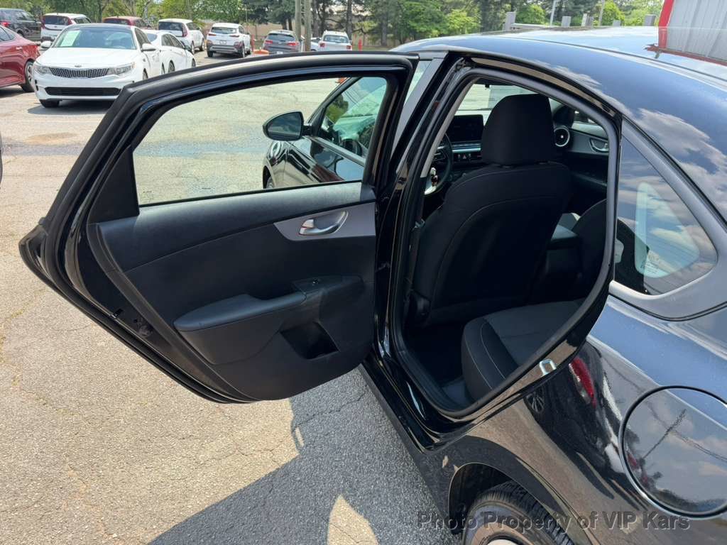 2024 Kia Forte LX IVT - 23017812 - 9