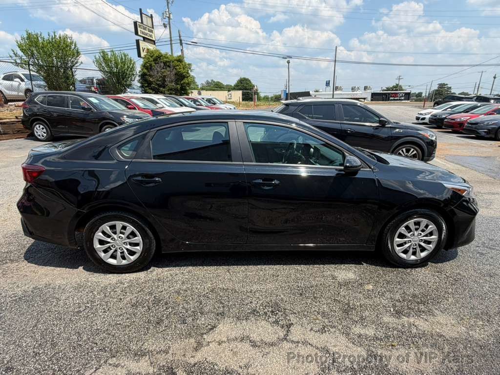 2024 Kia Forte LX IVT - 23017812 - 3