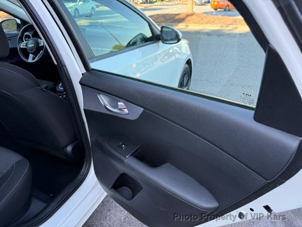 2024 Kia Forte LX IVT - 23028497 - 10