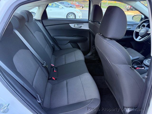 2024 Kia Forte LX IVT - 23028497 - 11