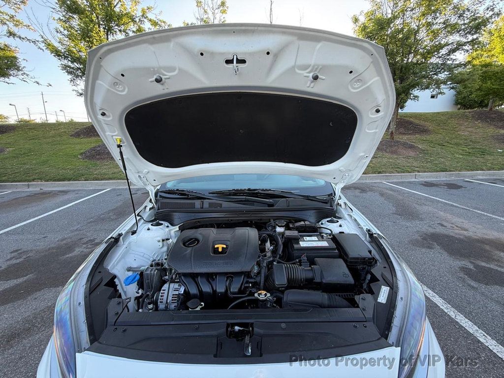 2024 Kia Forte LX IVT - 23028497 - 17