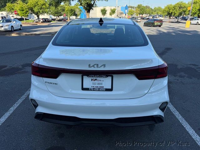 2024 Kia Forte LX IVT - 23028497 - 3