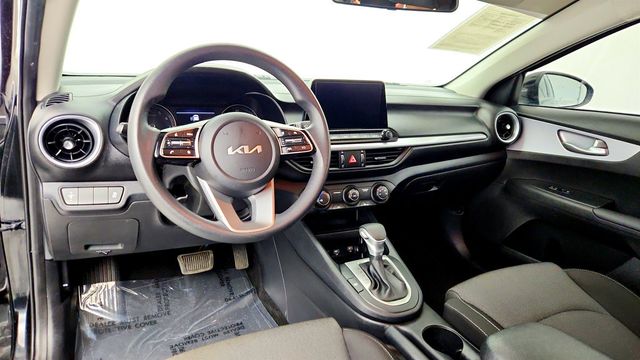 2024 Kia Forte LX IVT - 22971201 - 11