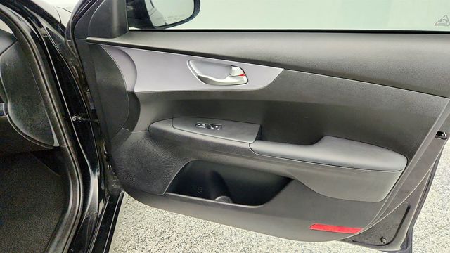 2024 Kia Forte LX IVT - 22971201 - 23