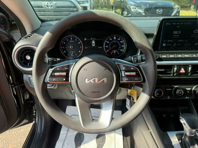 2024 Kia Forte LX IVT - 22949117 - 4