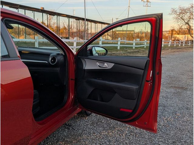 2024 Kia Forte LXS - 22952998 - 10