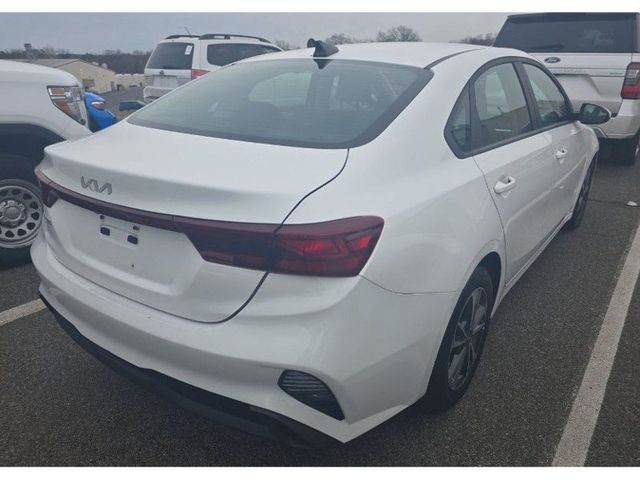 2024 Kia Forte LXS - 22978215 - 3