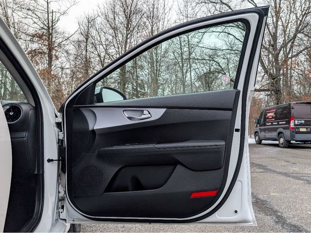 2024 Kia Forte LXS - 22991533 - 12