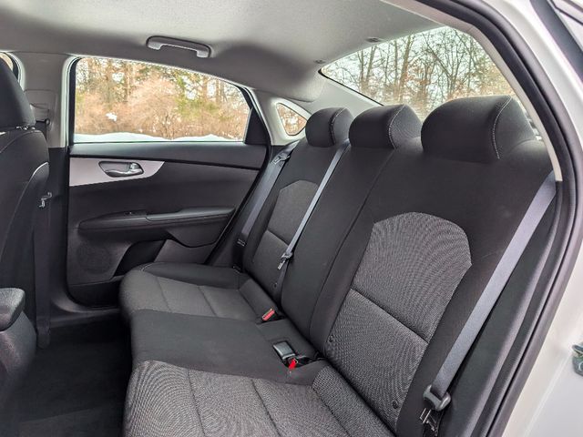 2024 Kia Forte LXS - 22991533 - 13