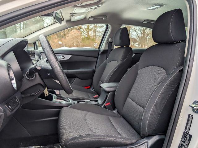 2024 Kia Forte LXS - 22991533 - 14
