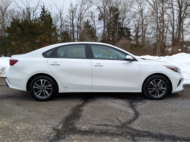 2024 Kia Forte LXS - 22991533 - 3