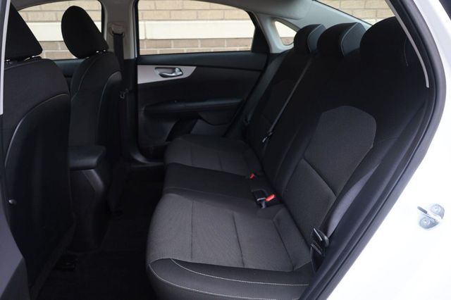 2024 Kia Forte LXS - 23052452 - 17