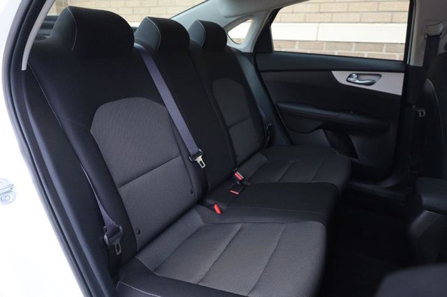 2024 Kia Forte LXS - 23052452 - 21