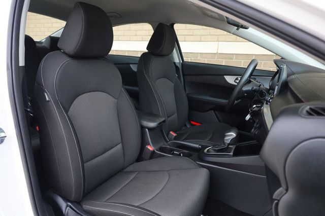 2024 Kia Forte LXS - 23052452 - 24