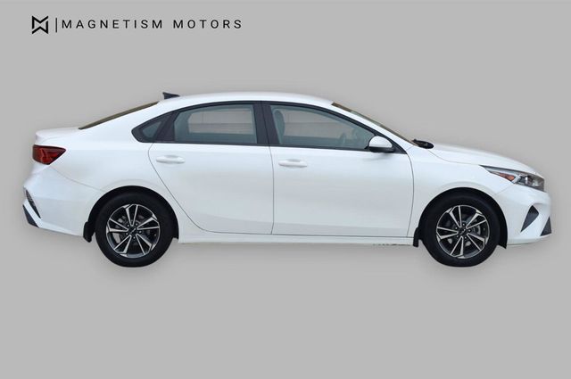 2024 Kia Forte LXS - 23052452 - 2