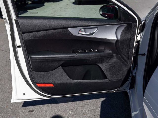 2024 Kia Forte LXS - 23082139 - 10