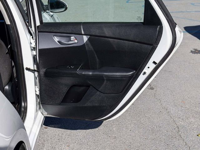 2024 Kia Forte LXS - 23082139 - 14