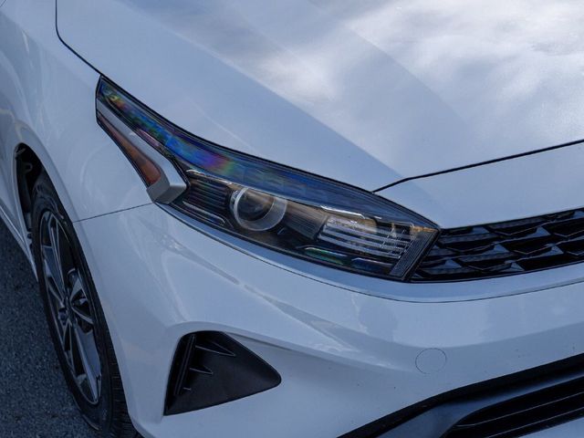 2024 Kia Forte LXS - 23082139 - 35