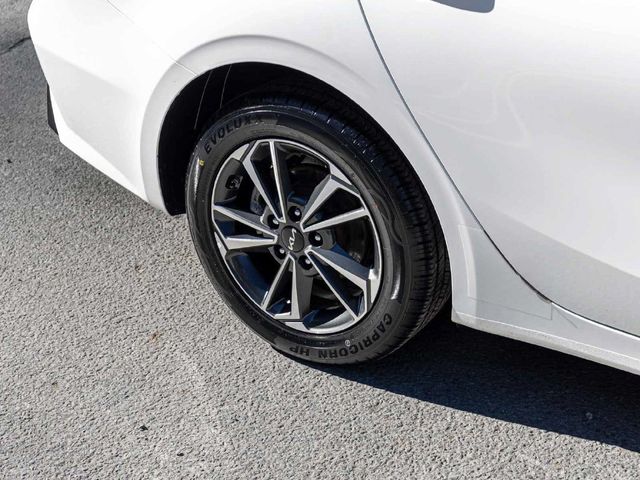 2024 Kia Forte LXS - 23082139 - 6