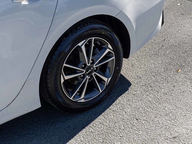 2024 Kia Forte LXS - 23082139 - 8