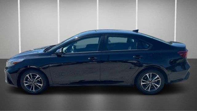 2024 Kia Forte LXS IVT - 23033054 - 15