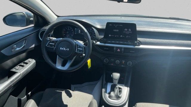 2024 Kia Forte LXS IVT - 23033054 - 16