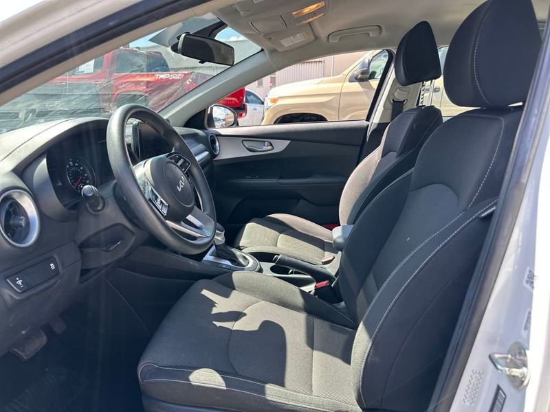 2024 Kia Forte LXS IVT - 22936308 - 12