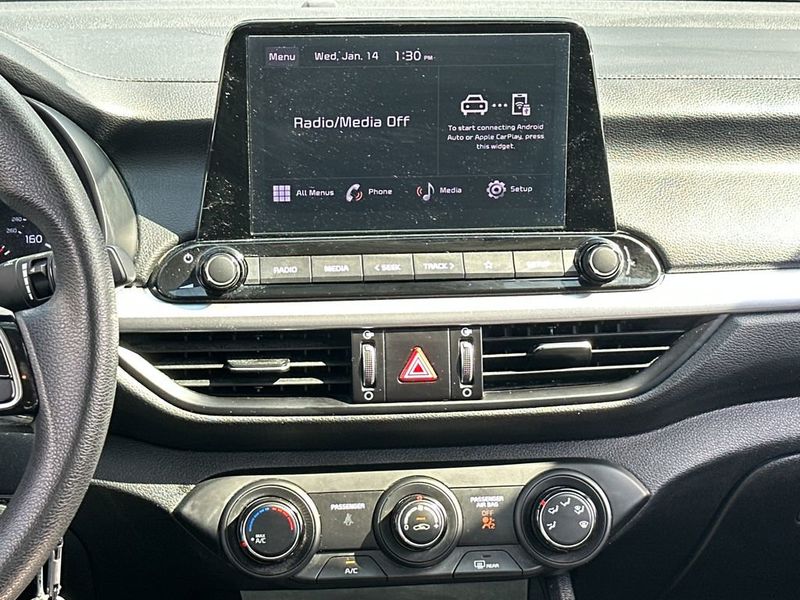 2024 Kia Forte LXS IVT - 22972515 - 15